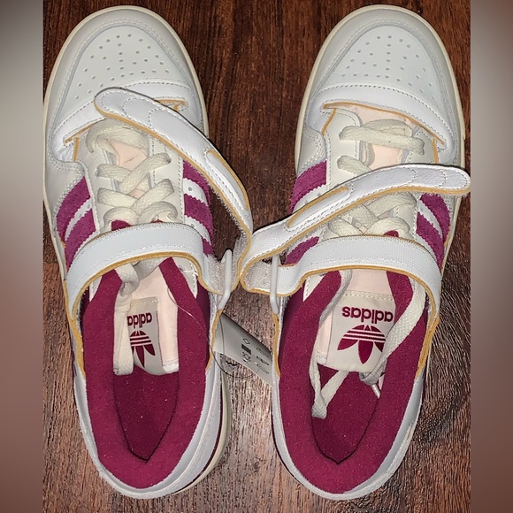 Brand new Adidas size 10 men low top shoes - Picture 9 of 15